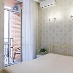 Apartman в аркадии с видом на море ,2спальни,балкон