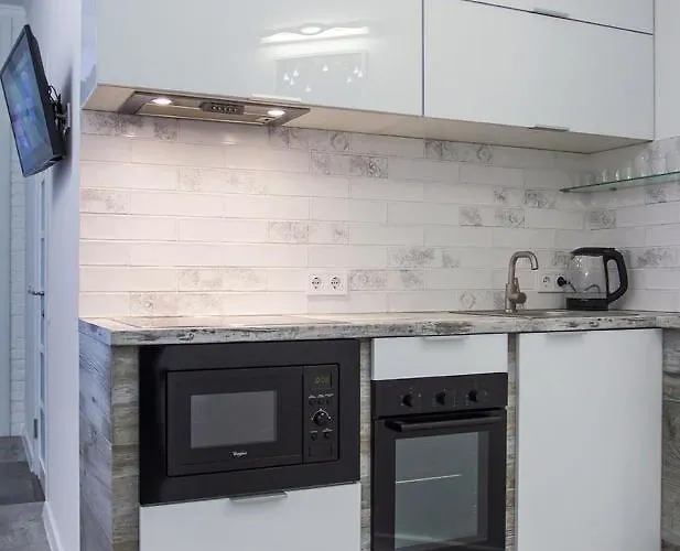 Appartement в аркадии с видом на море ,2спальни,балкон *